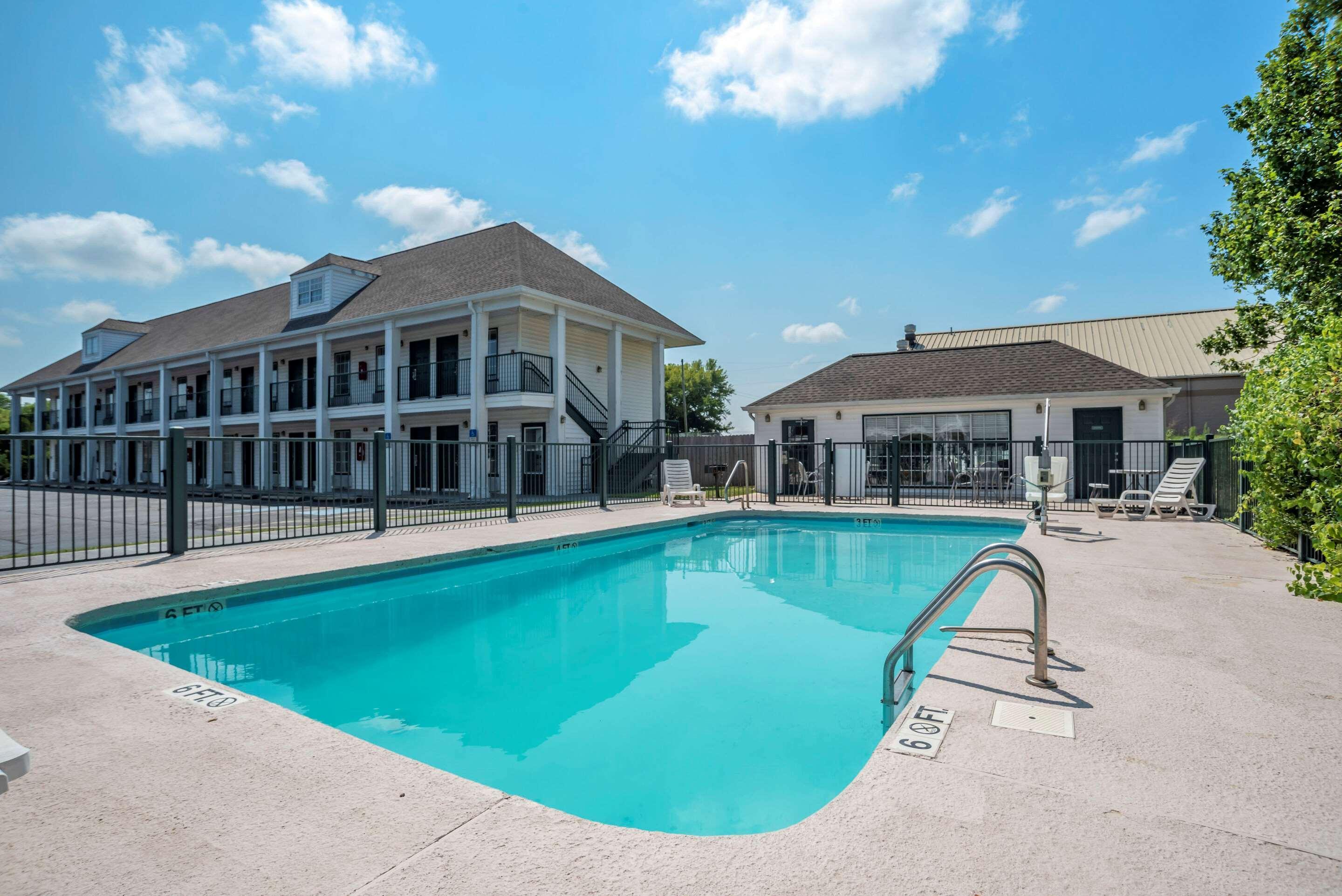 Econo Lodge Tupelo Exteriér fotografie